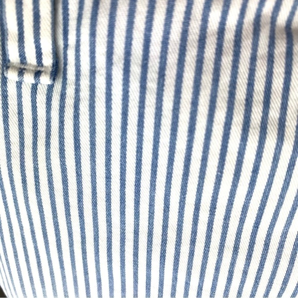 GAP Railroad Stripe City Short Mid-Rise Chinos Blue & White Size 4 (EUC) - Picture 3 of 13